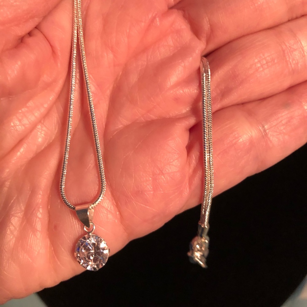 NWT Beautifully crafted Round Diamond simulant - Picture 4 of 12